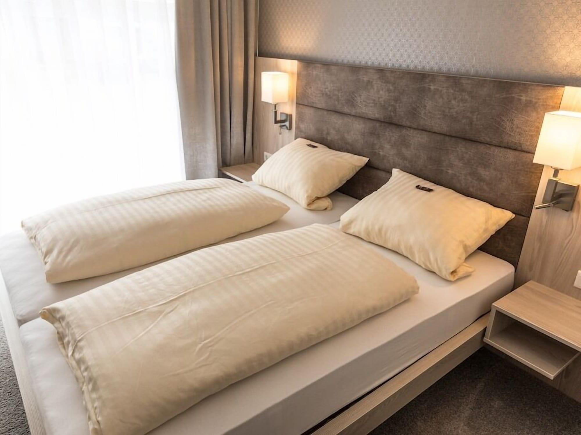 Hotel Zum Landsberger Hof à Arnsberg Extérieur photo